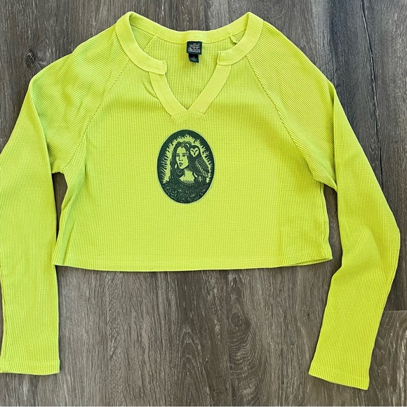 Women’s wild fable graphic freya owl long sleeve crop thermal size xs - Picture 2 of 2